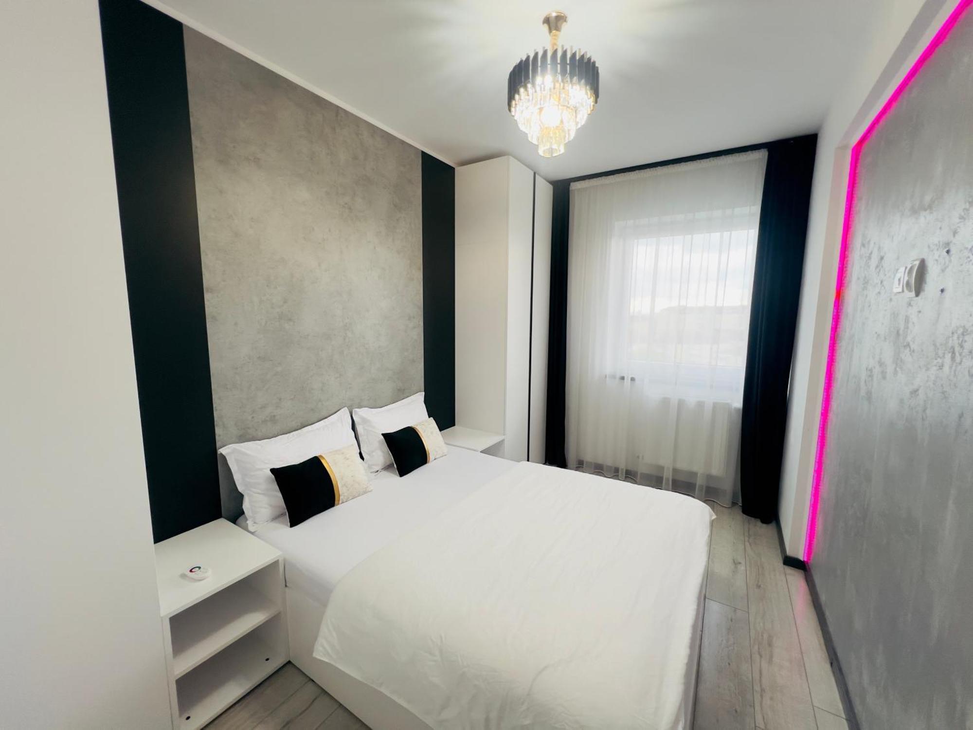 The Silver Grove Oradea Exterior photo